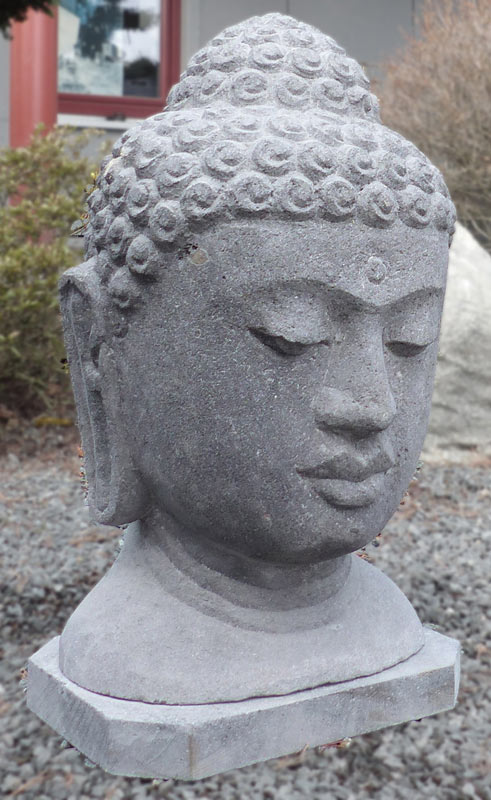 Tête de Bouddha en pierre de lave - 40 cm
