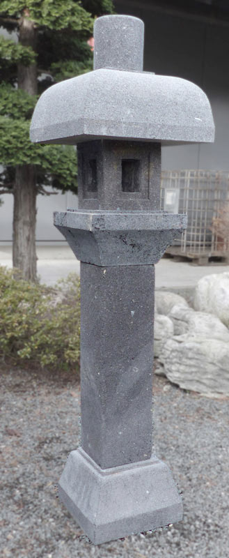 Lanterne en pierre de lave - Oribe (120 cm)