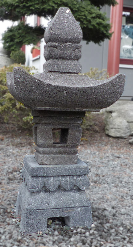Lanterne en pierre de lave - Pagode (55 cm)